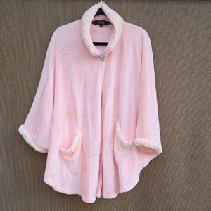 Soft & Cozy Pink Cape with Faux Fur